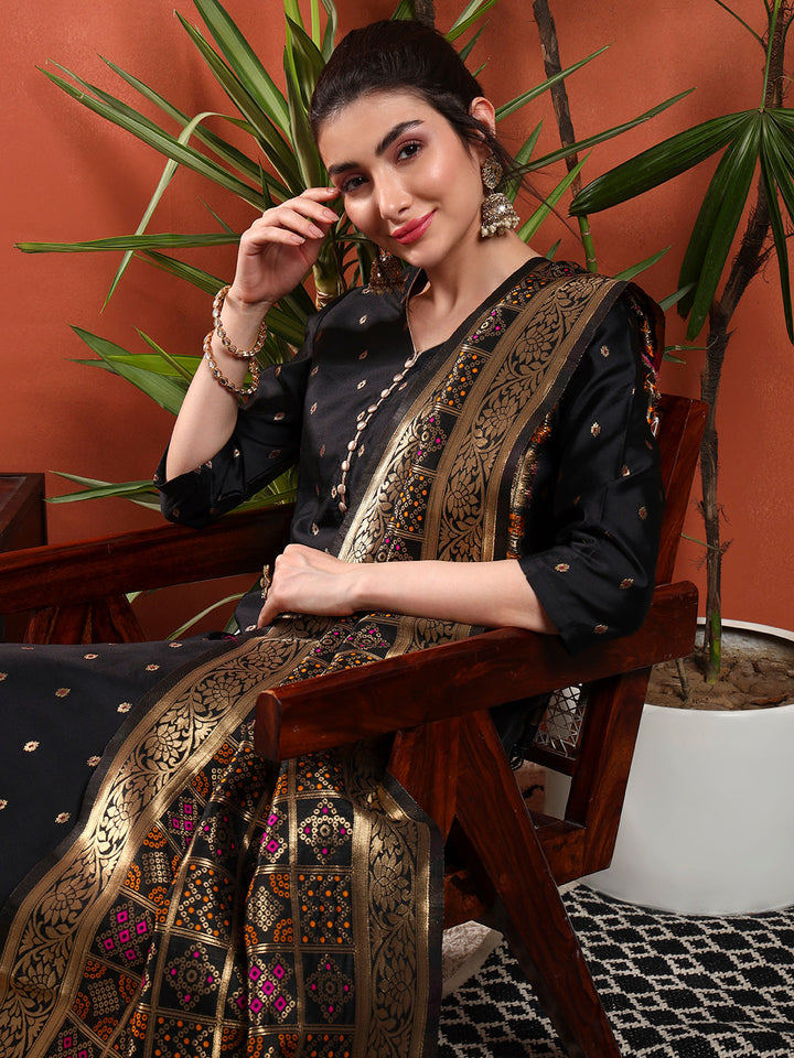 Banarasi Silk Handloom Kurta Set with Meenakari Weaving Gharchola Pattern dupatta