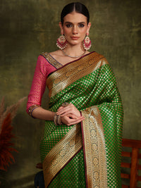 Chhabra 555 Traditional Handloom Banarasi saree with Intricate Zari Weaving & Rich Contrast Border