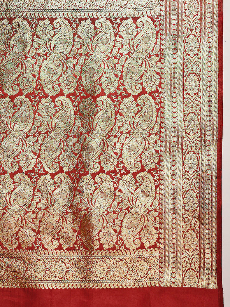 Traditional Handloom Banarasi saree with Intricate Zari Weaving