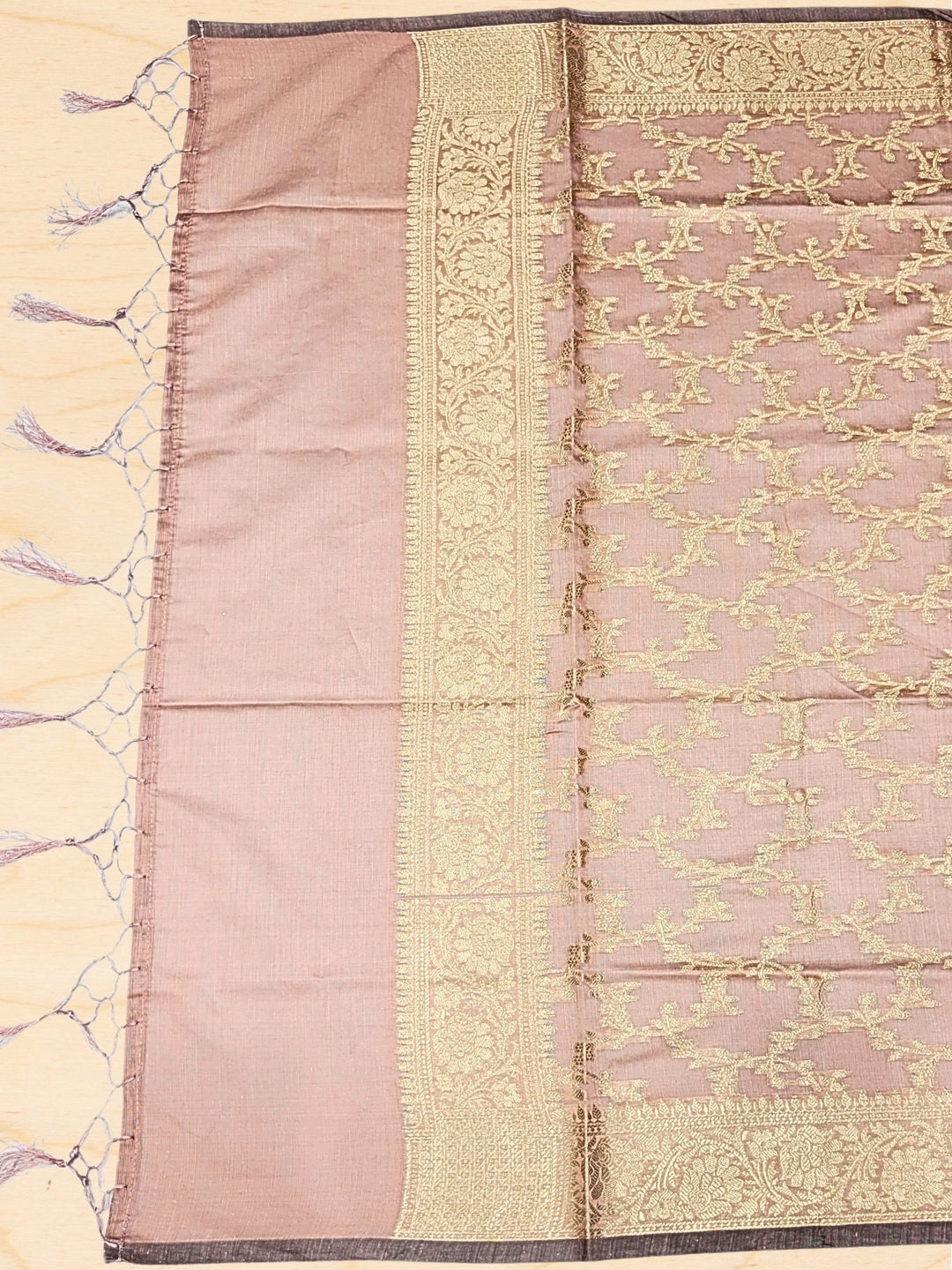 Meeanakari Weaving Banarasi Dress Material with Scalloped pattern & Jhallar Dupatta