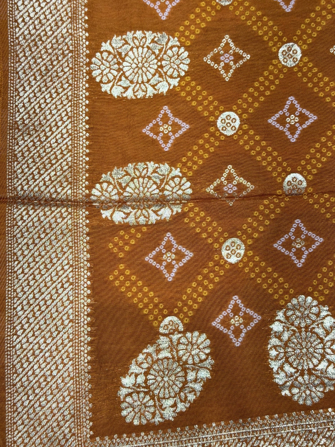 Bandhani Tye-Dye Print Dress Material with Zari Weaviing and Gharchola pattern