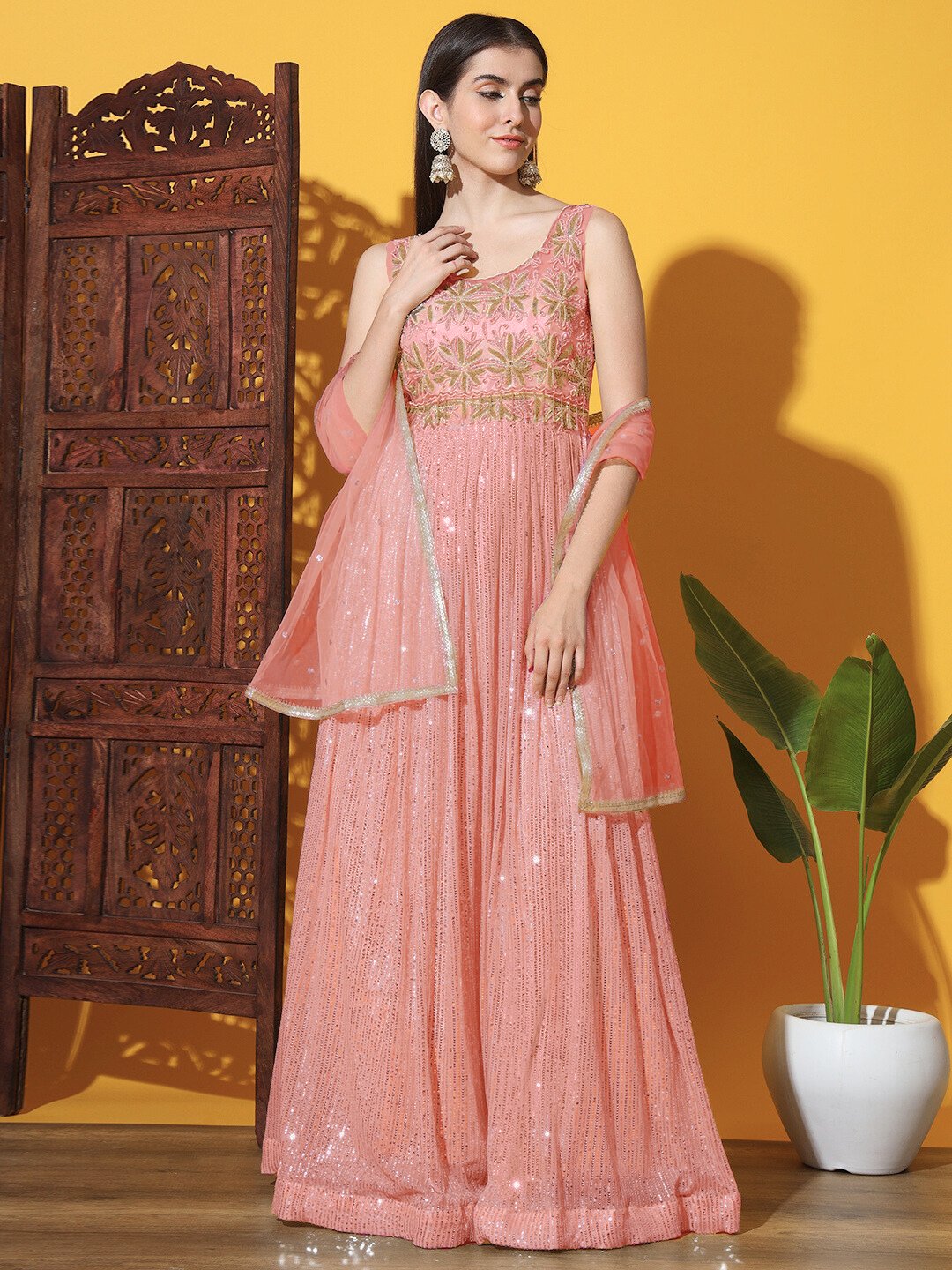 Mermaid Sequin Embellished Cocktail Gown with Floral Motifs