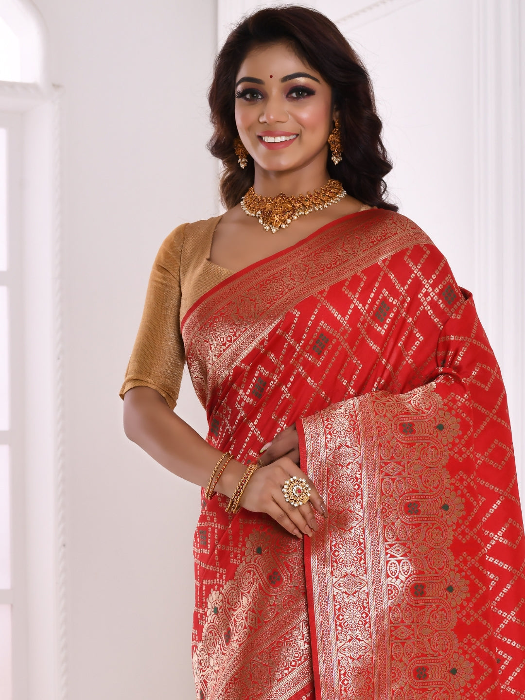 Red & Gold Toned Geometric Zari Silk Blend Banarasi Saree