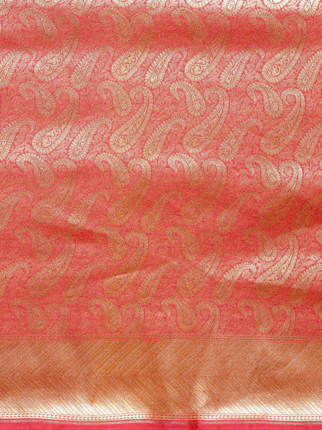 Kanjiwaram Silk Saree with Stylish Paisley Zari Weaving
