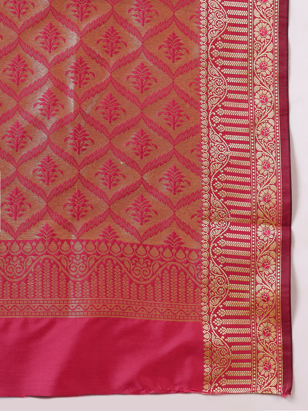 Banarasi Zari Woven Traditional Handloom Silk Saree with Intricate Floral Motifs