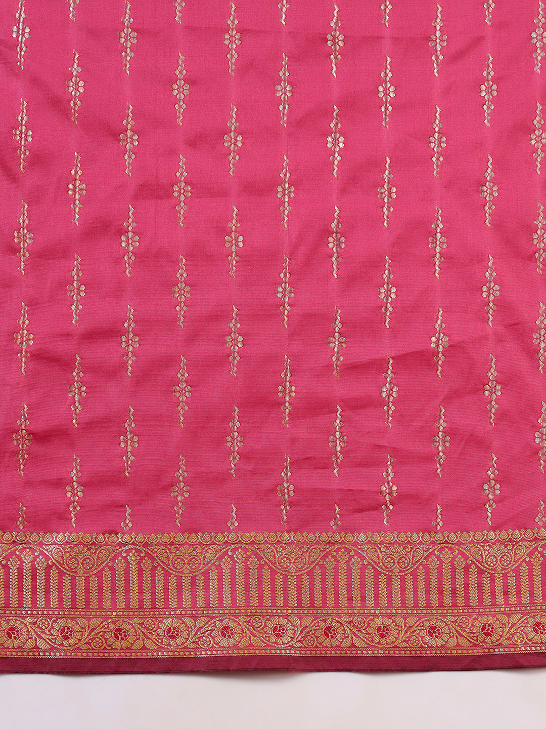 Banarasi Zari Woven Traditional Handloom Silk Saree with Intricate Floral Motifs