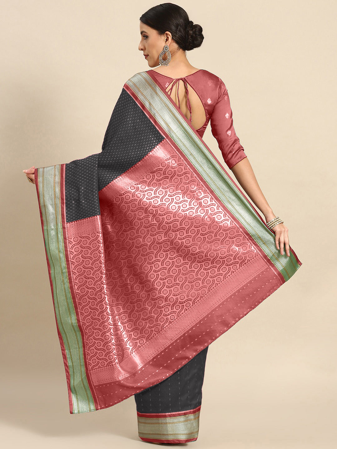 Grey Resham & Zari Jamdani Weaving Banarasi Handloom Silk Saree