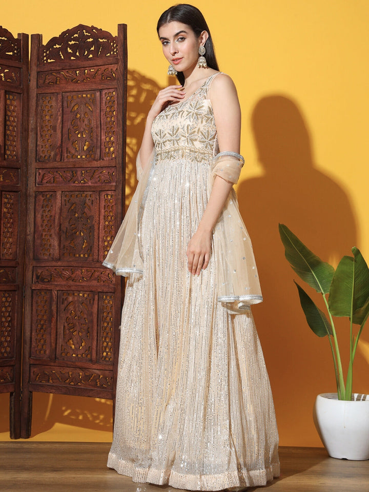Mermaid Sequin Embellished Cocktail Gown with Floral Motifs