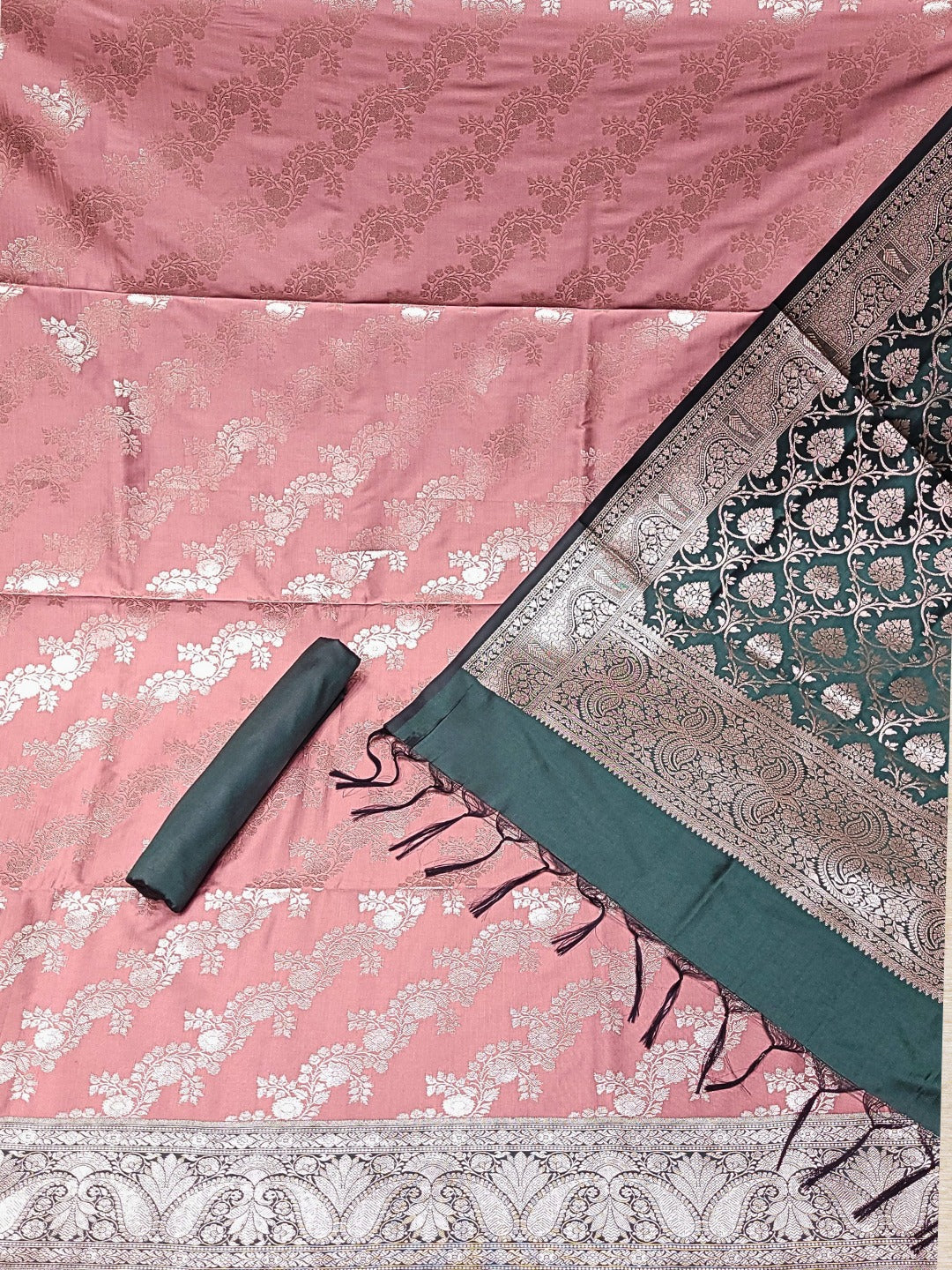 Banarasi Silk Dress Material with Contrast Color Weaving & Leheriya Paisley Pattern