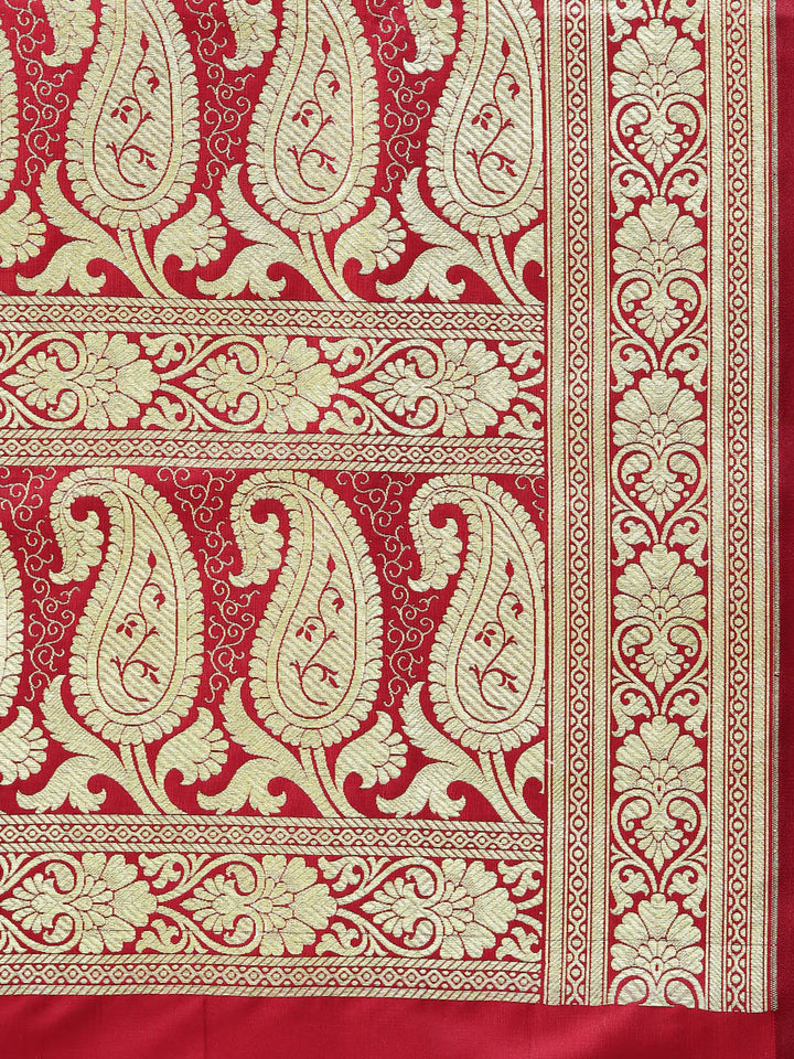 Kanjiwaram Handloom Silk Saree with Intricate Zari Motifs