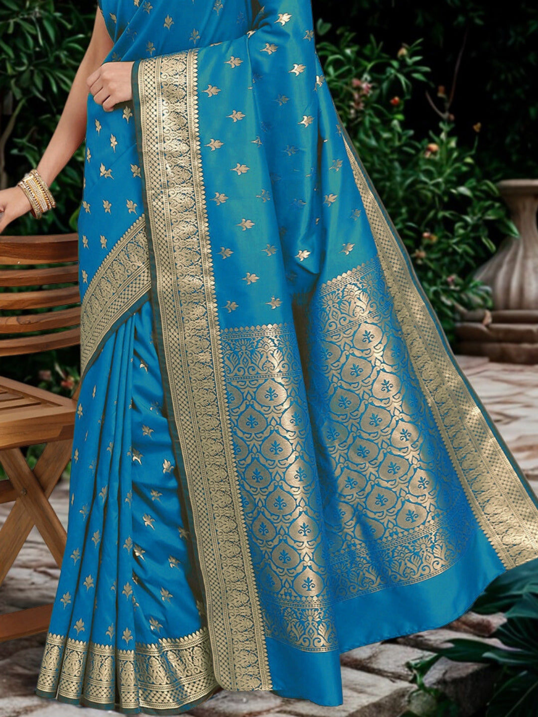 Mysore Handloom Silk Saree with Zari Woven Ethnic Tropical Motifs