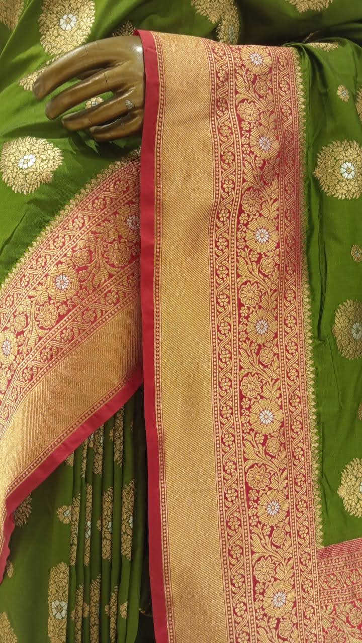 Chhabra 555 Green Banarasi Silk Traditional Saree Embellished With Contrast Pallu & Border