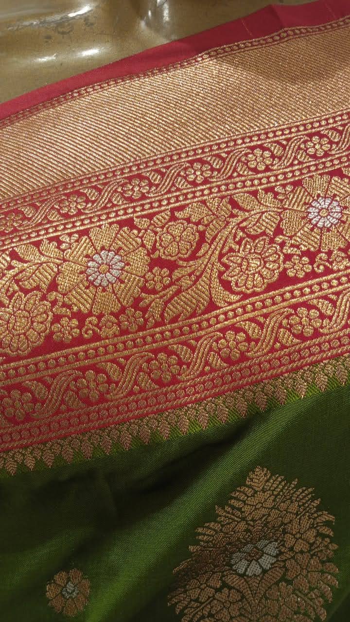 Chhabra 555 Green Banarasi Silk Traditional Saree Embellished With Contrast Pallu & Border