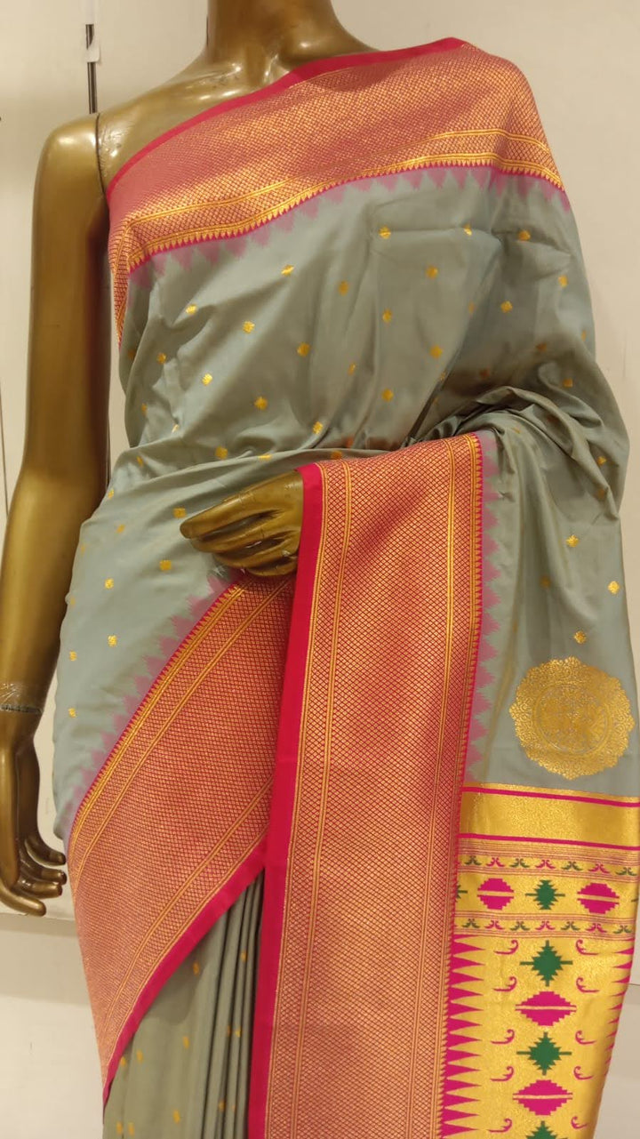Chhabra 555 Silver Grey Banarasi Silk Traditional Saree With Contrast Pallu
