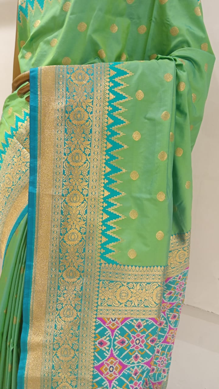 Chhabra 555 Green Banarasi Silk Blend Ethnic Saree Embellished With Bold Border