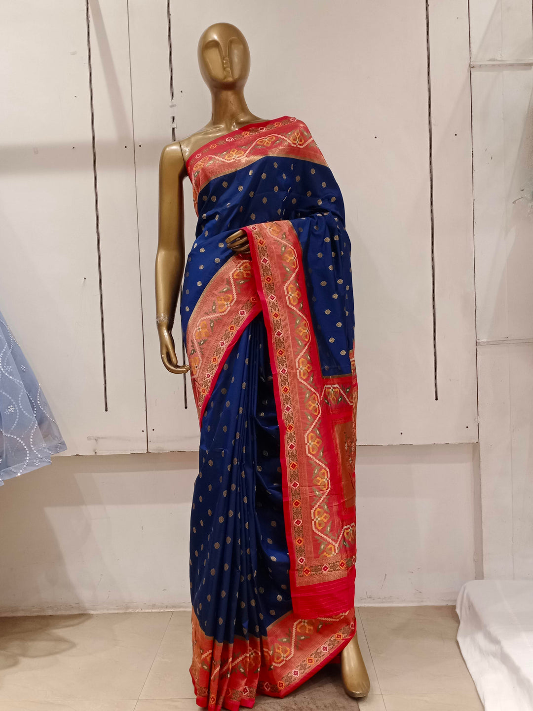 Chhabra 555 Navy Blue Bright Zari Embellished Silk Blend Saree With Contrast Border & Pallu