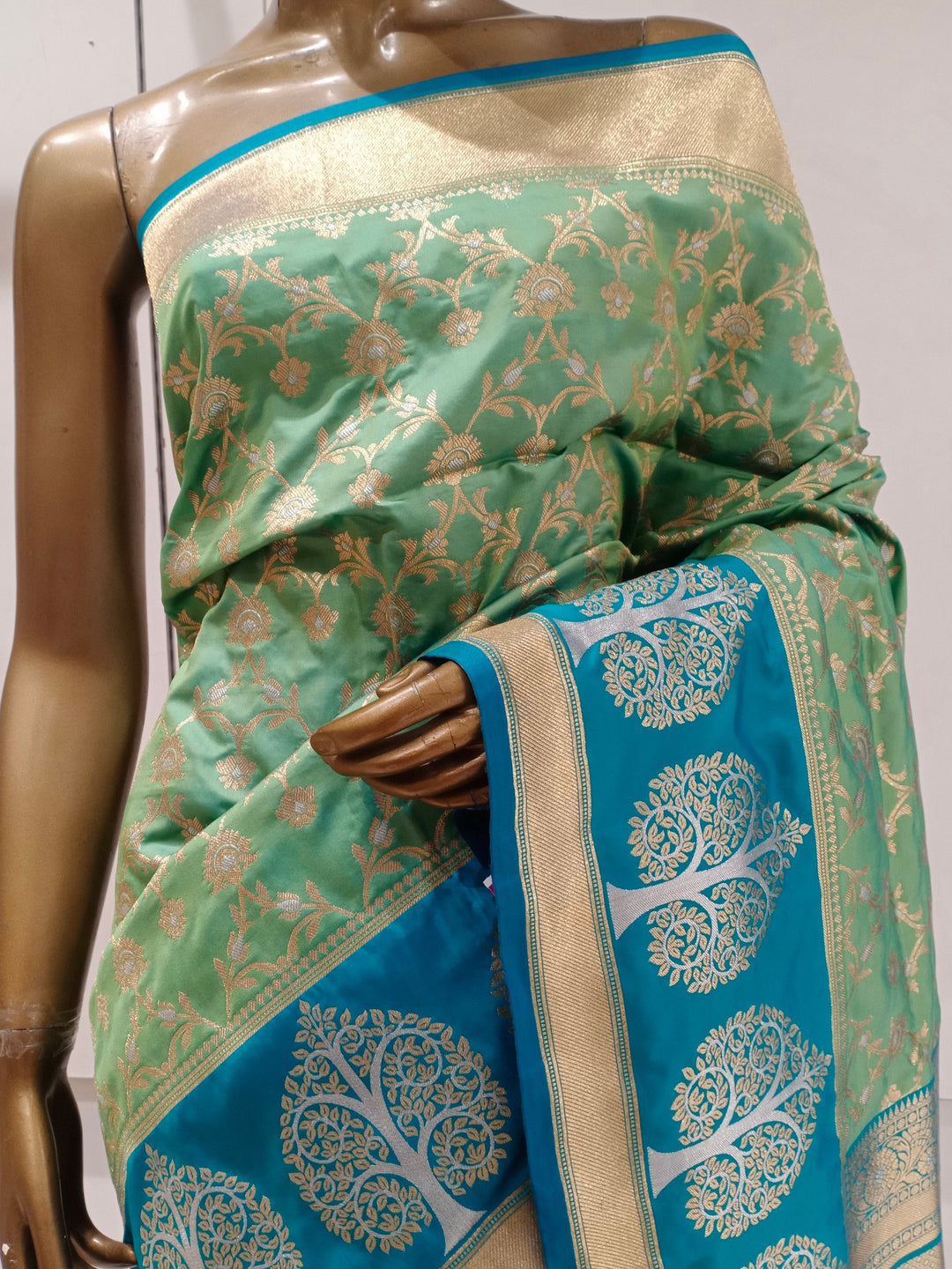 Chhabra 555 Green & Blue Zaal Zari Woven Embellished Saree With Beautiful Bold Contrast Border and Pallu