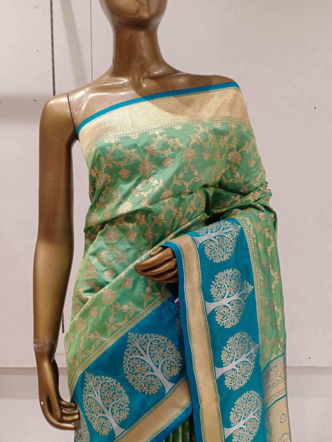 Chhabra 555 Green & Blue Zaal Zari Woven Embellished Saree With Beautiful Bold Contrast Border and Pallu