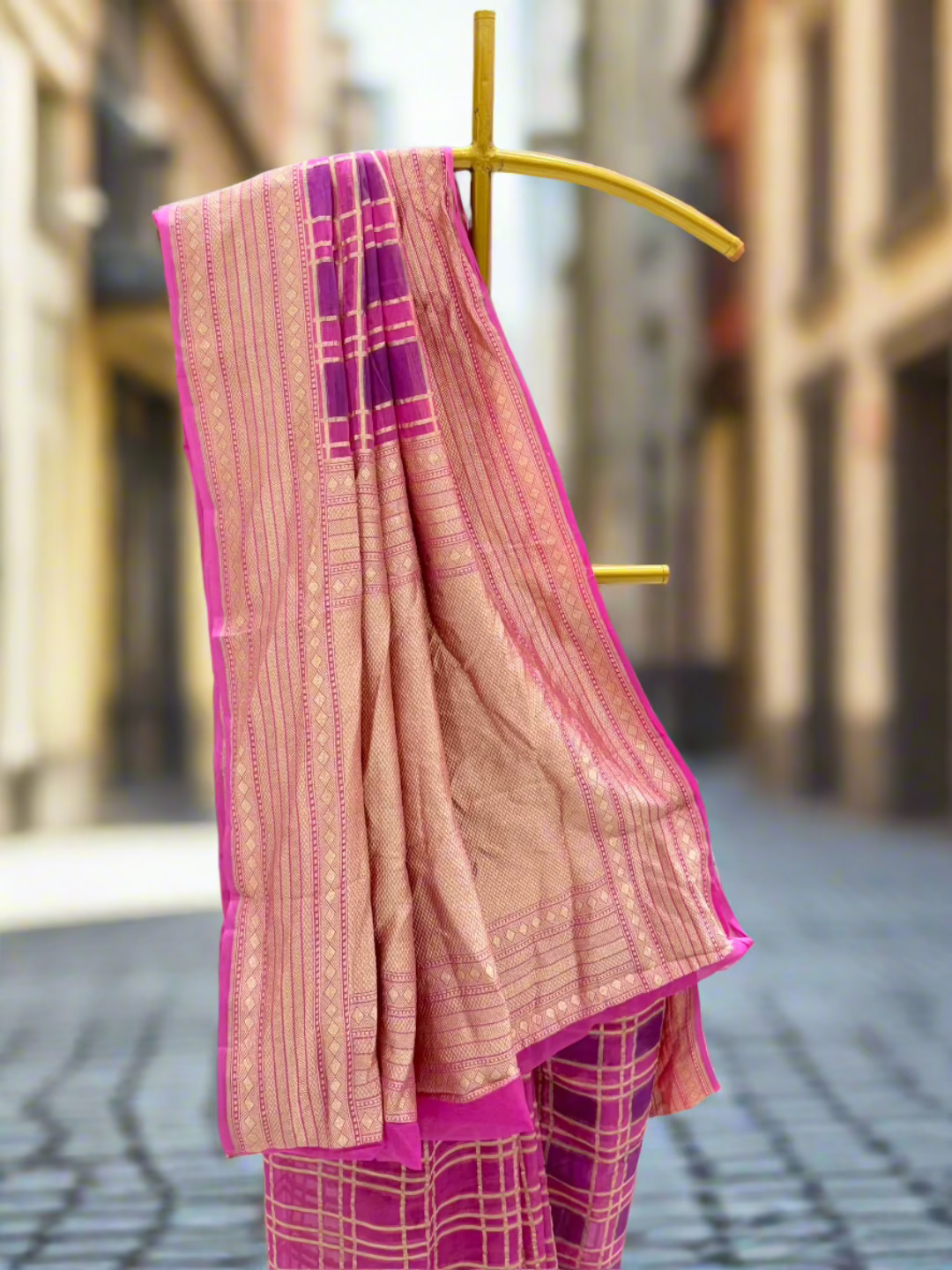 Dual Tone Pink and Purple Georgette Saree