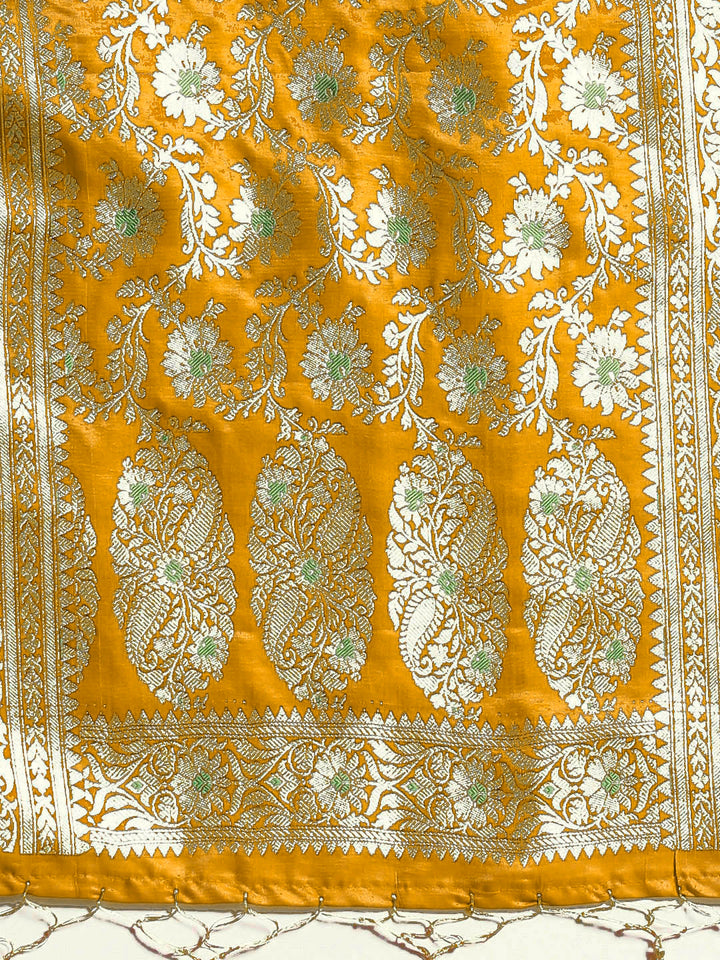 Handloom Banarasi Silk saree with Zari Meenakari weaving and matching Tasseled Dupatta