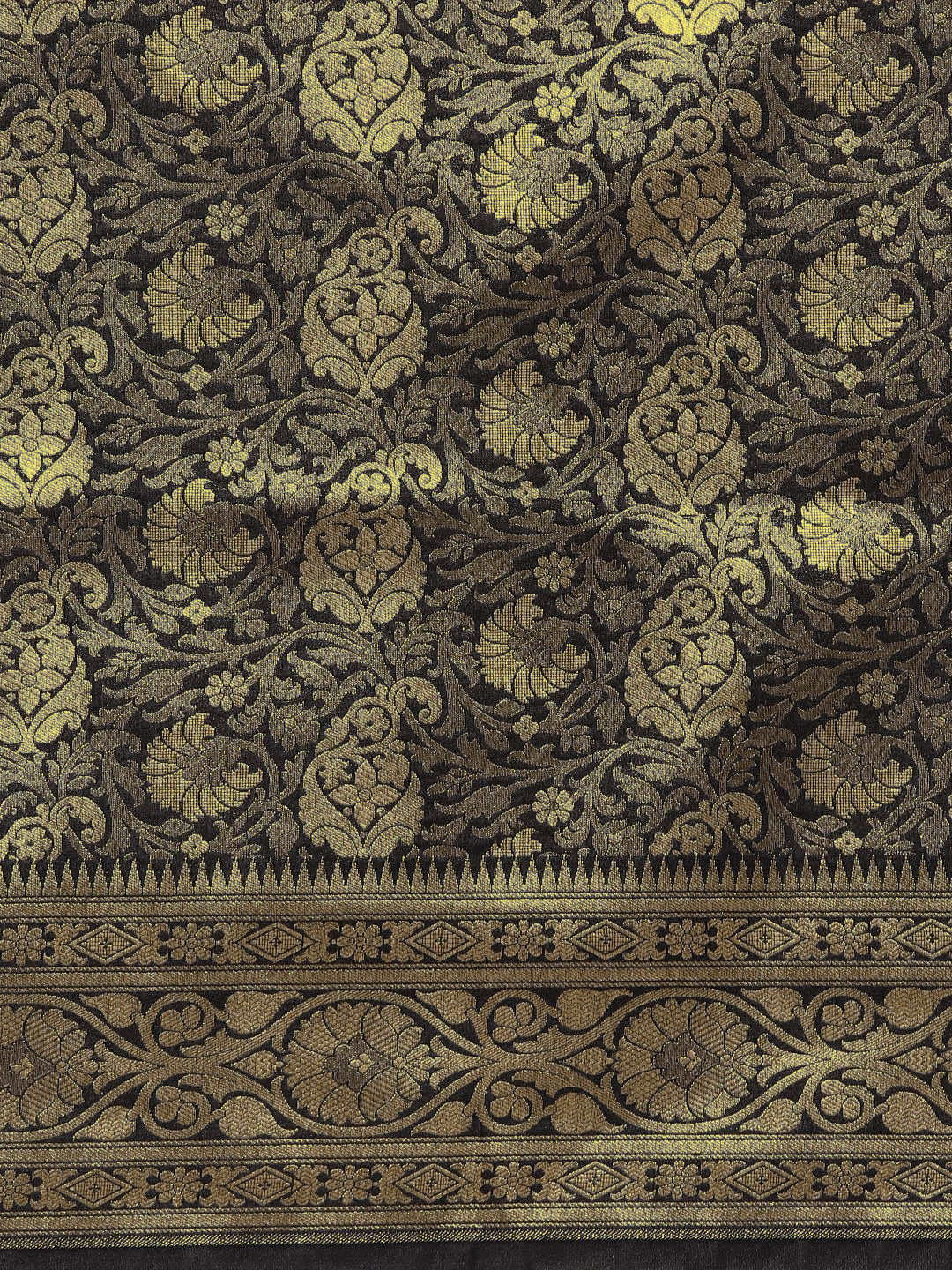 Kanjiwaram Silk Saree with Contemporary Floral Zari Weaving