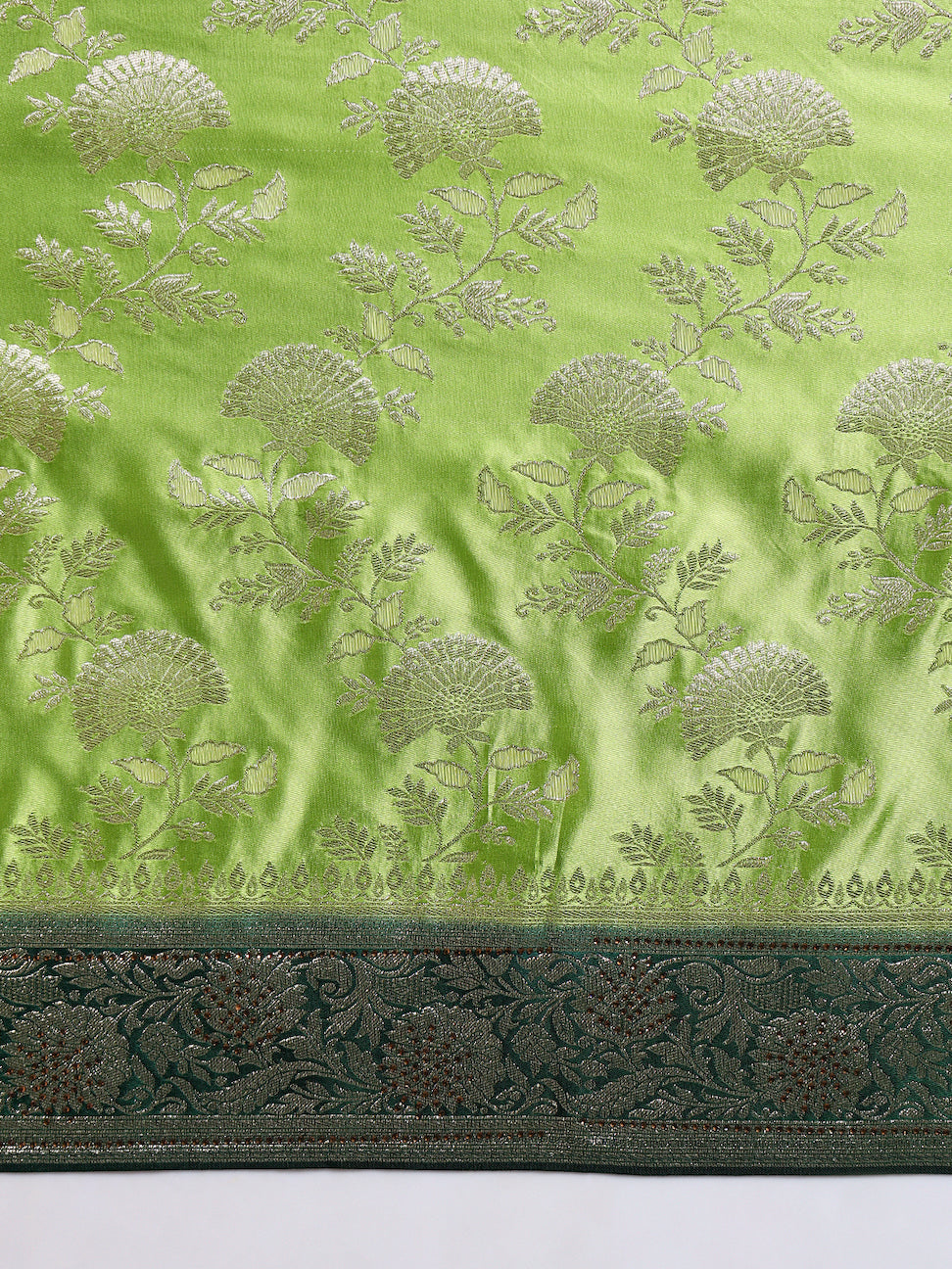 Banarasi Intricate Floral Motifs Zari Woven Contemporary Handloom Satin Silk Saree