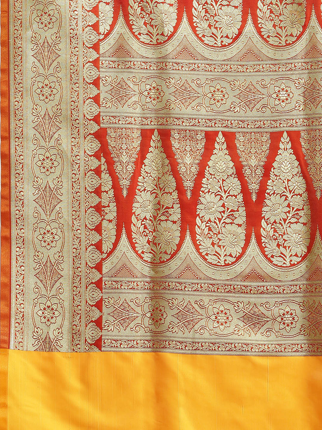 Red Kanjeevaram Wedding Silk Saree With Mustard Contrast Pallu