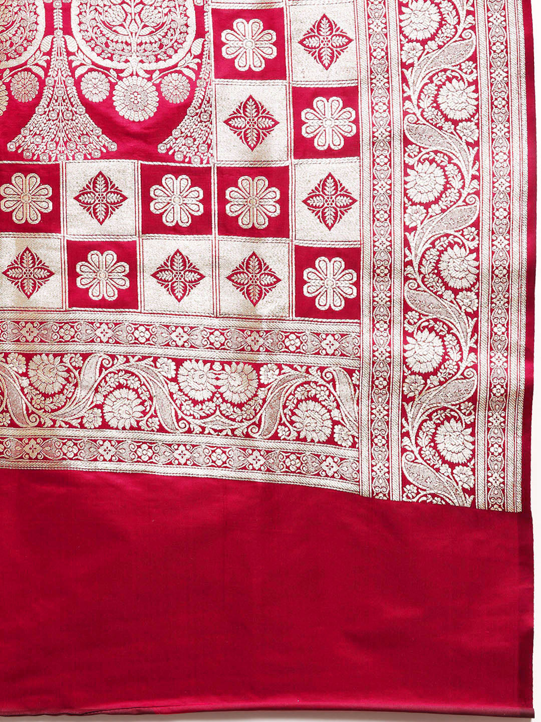 Bridal Zari Woven Traditional Kanjeewaram Silk Saree