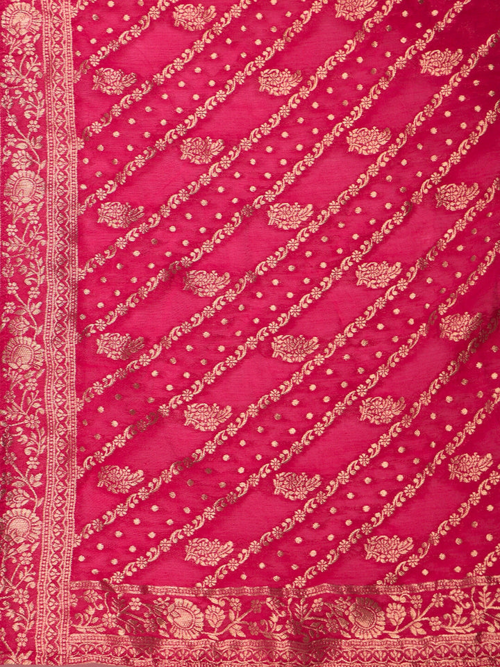 Aari and Resham Embroidered Kurta Set