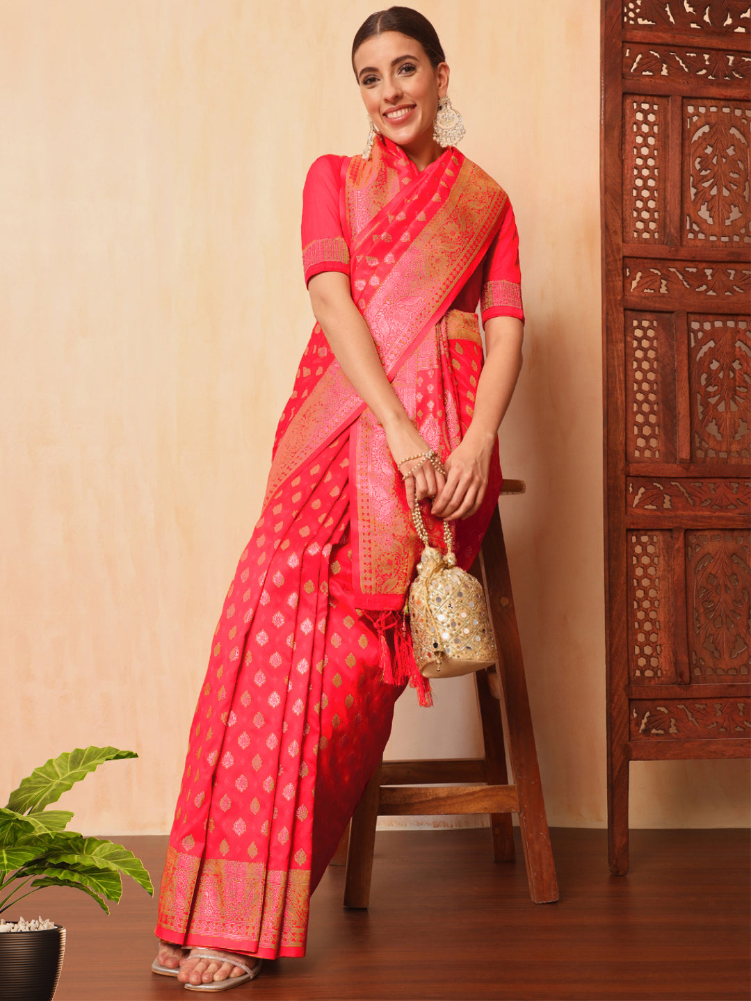 Resham & Zari Woven Traditional Silk Banarasi Saree with Ethnic ambi Motifs