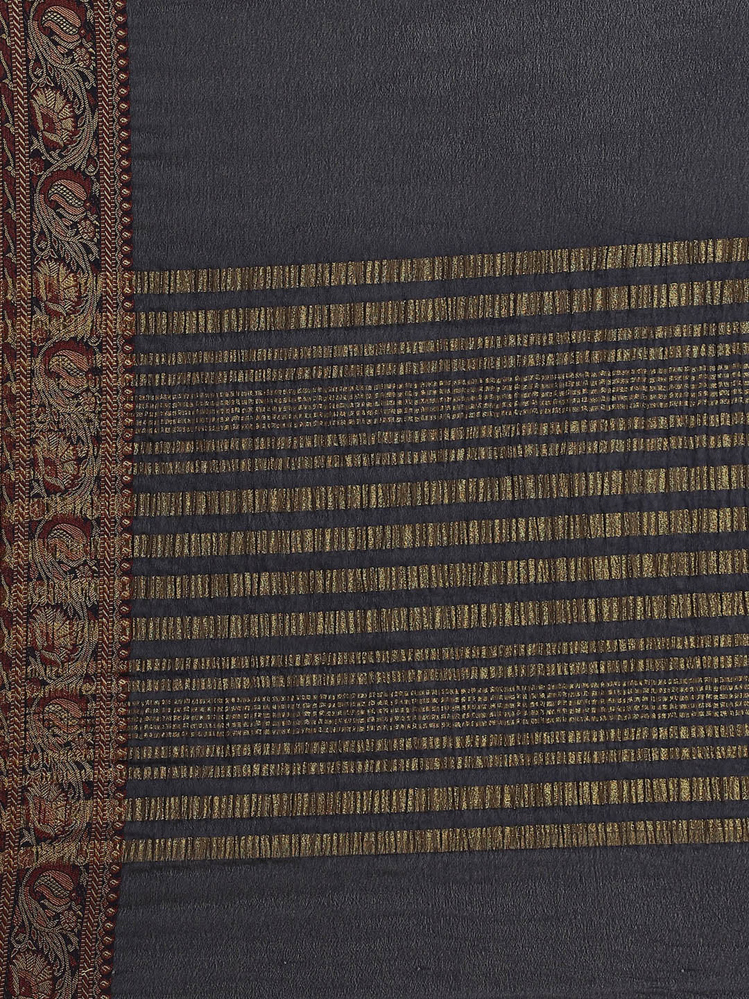 Banarasi Jamdani inspired Ethnic Saree with Floral Intricate border and Heavy Pallu