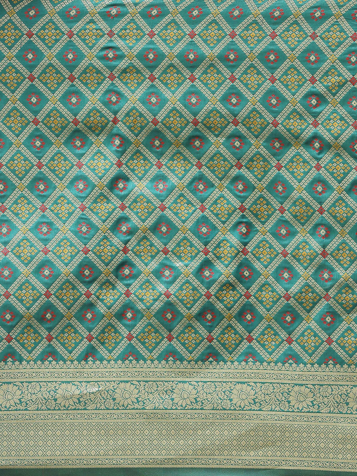 Green Silk Meenakari Banarasi Saree Embellished With Resham Weaving