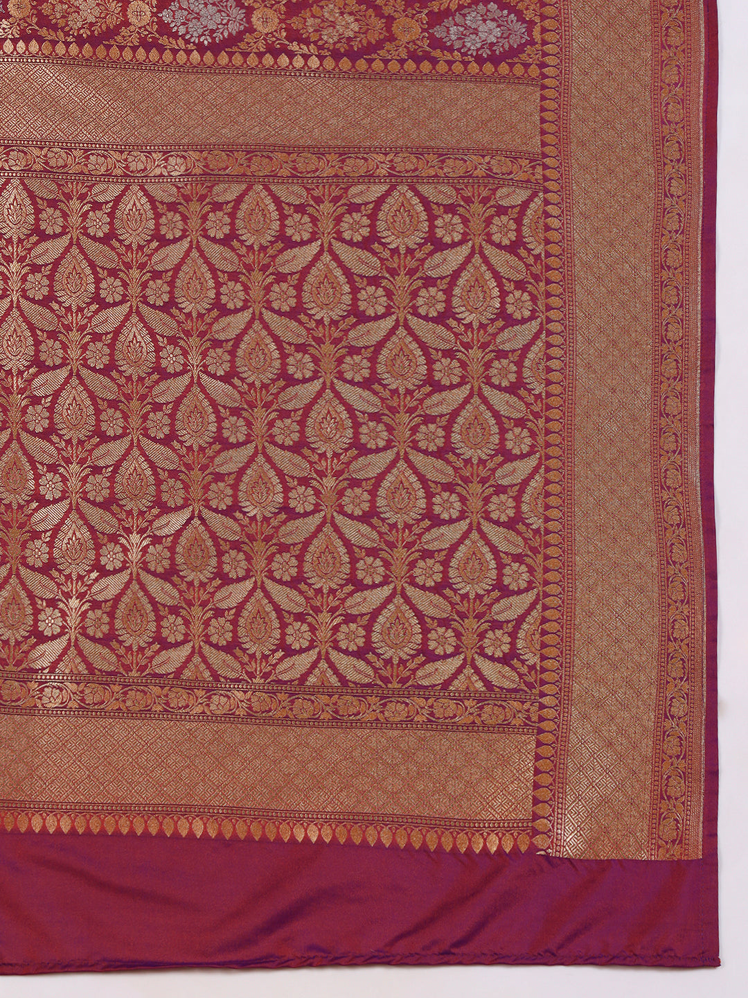 Traditional Banarasi Brocade Saree with Intricate Two-tone Gold Silver Zari Weaving
