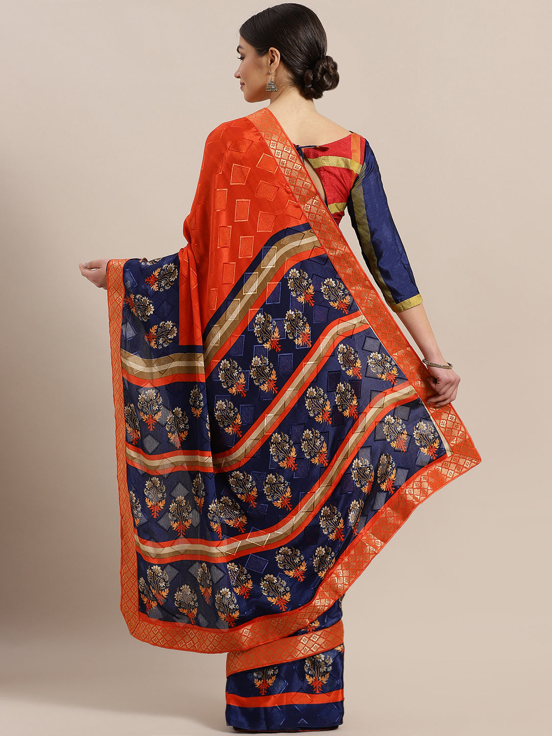 Crepe Printed Saree with Floral Digital print