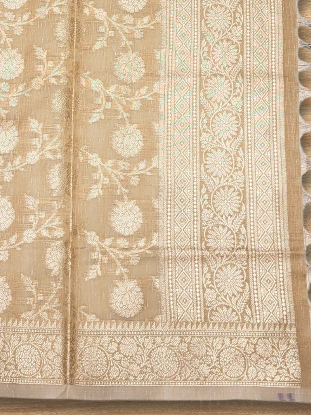 Banarasi Handloom Jute Silk Dress Material with Slub Weave & Tasseled Dupatta