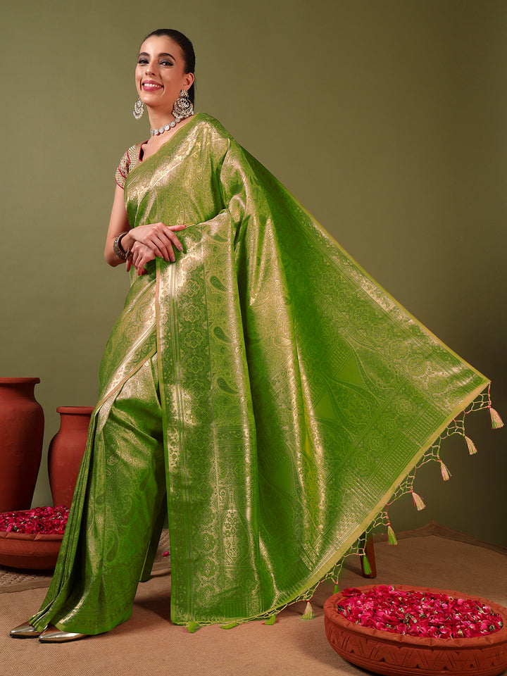 Chhabra 555 Traditional Banarasi Handloom Silk Saree with Ethnic Zari Paisley Weaving & Jhalar Pallu