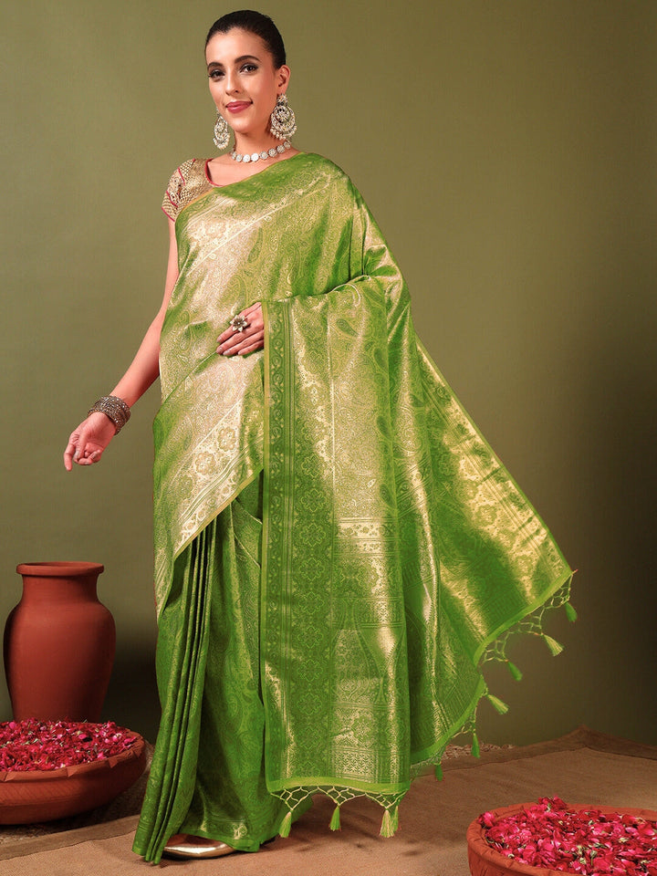 Traditional Banarasi Handloom Silk Saree with Ethnic Zari Paisley Weaving & Jhalar Pallu