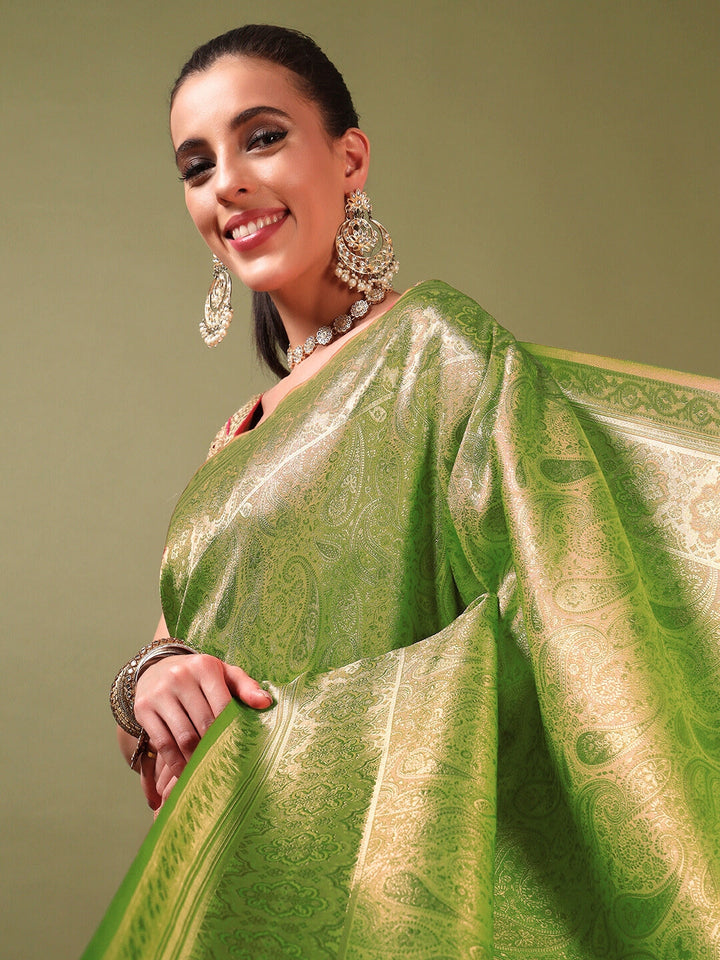 Traditional Banarasi Handloom Silk Saree with Ethnic Zari Paisley Weaving & Jhalar Pallu