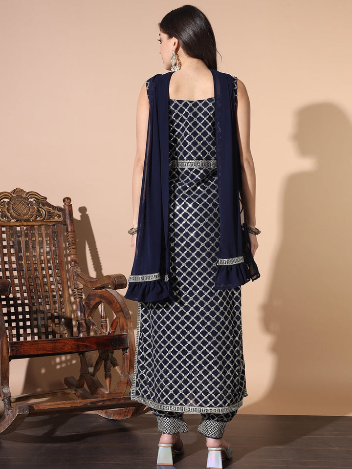 Sequinned Nyraa Kurta Set with Harem Pants & Pre-Draped dupatta