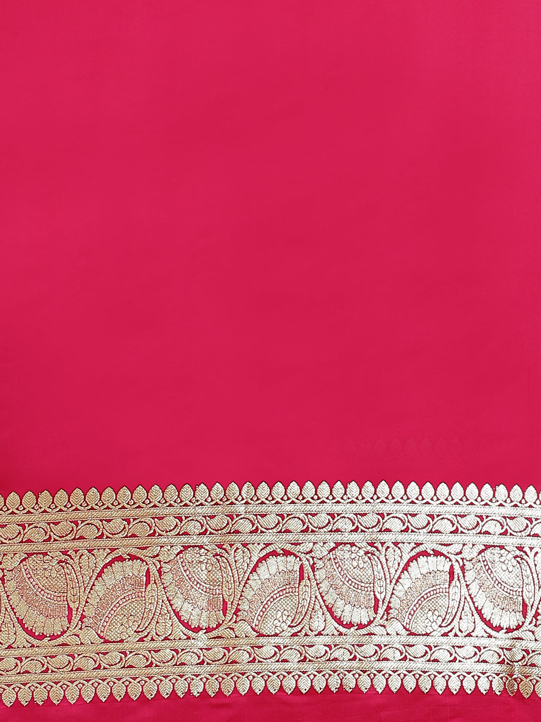 Banarasi Silk Blend Embossed Handloom Saree with Paisley Weaving & Contrast Border,Pallu