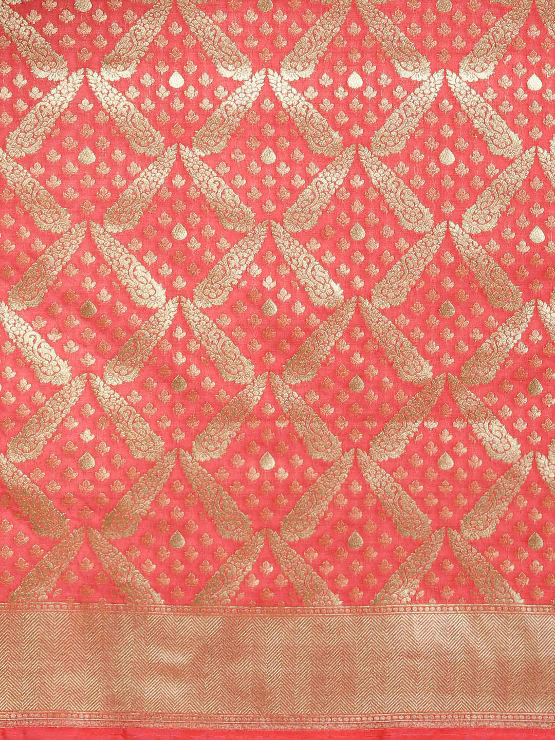 Kanjiwaram Silk Saree with Intricate Zari Mughal Motifs