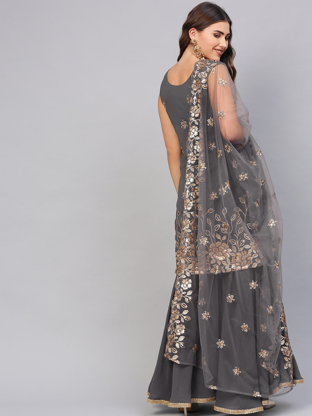 Embroidered Kurta Set with Scalloped Cut-Work dupatta