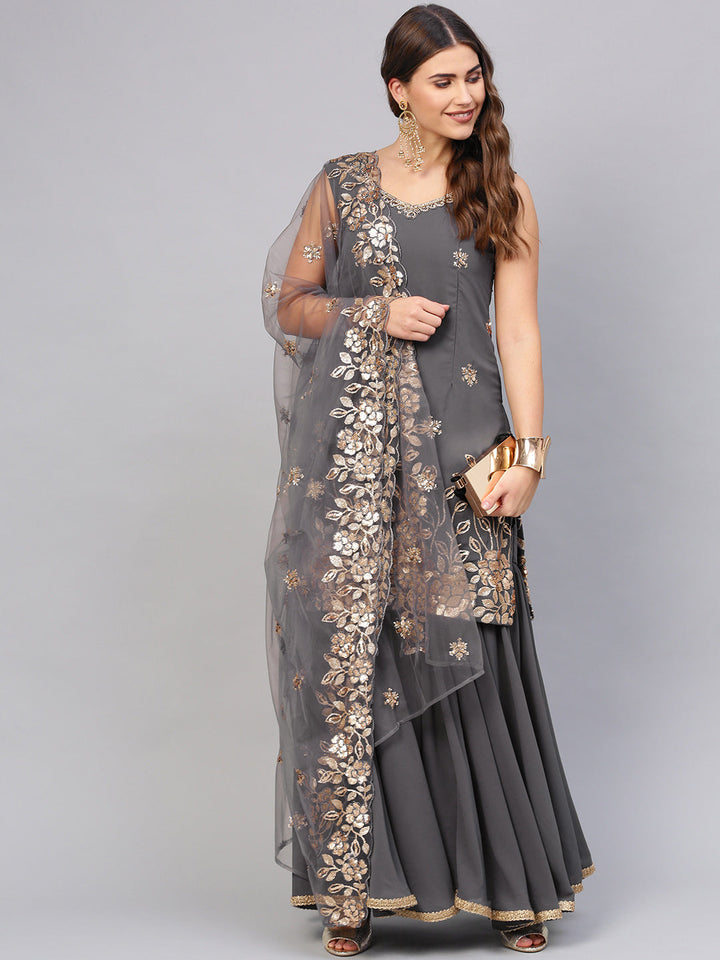 Embroidered Kurta Set with Scalloped Cut-Work dupatta