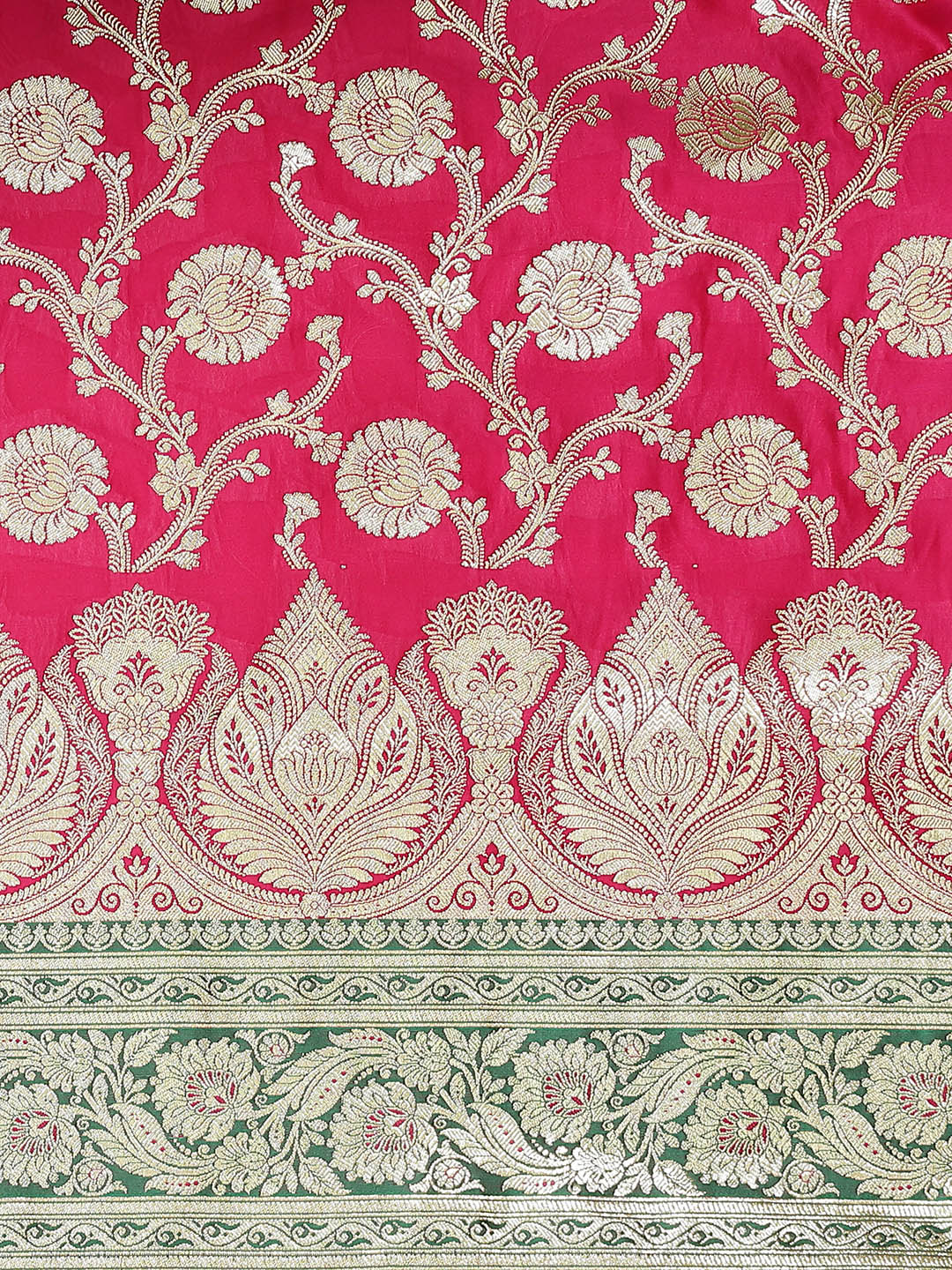 Magenta Kanjiwaram Silk Saree With Floral Weaving Contrast Blouse