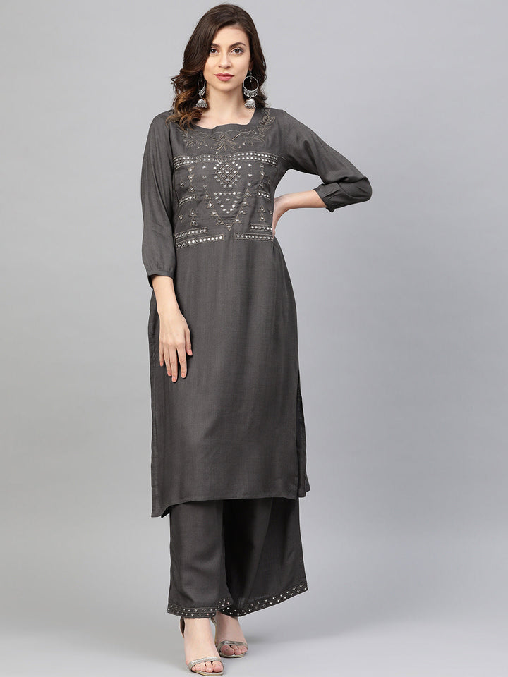 Embellished Kurta Set with Floral Resham Embroidery