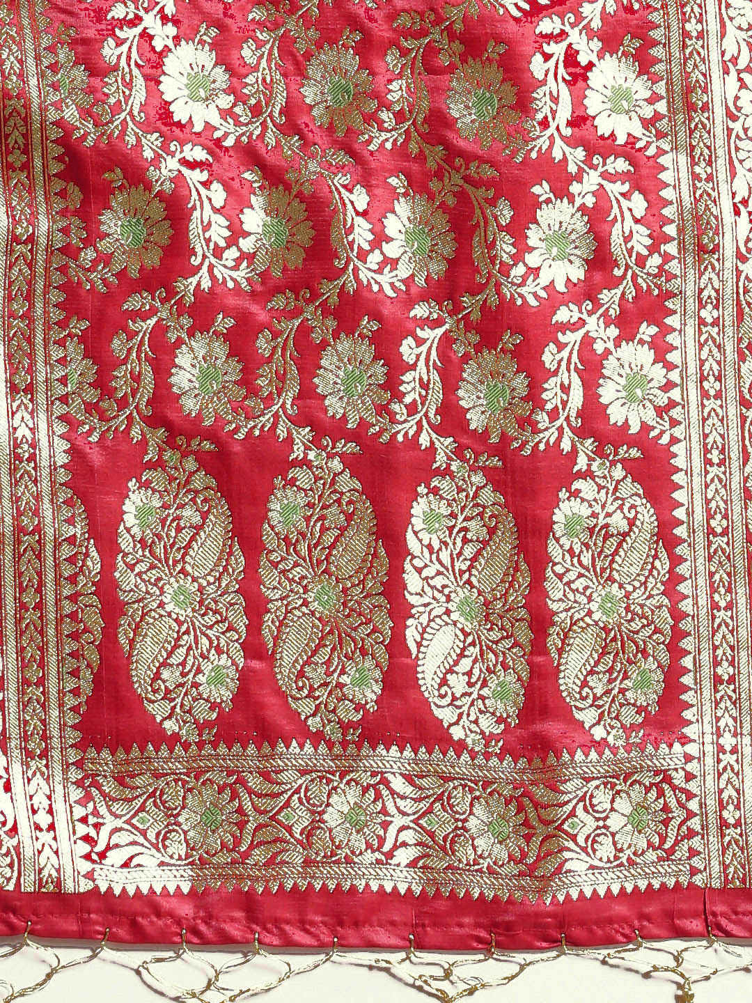 Banarasi Handloom Meenakari Silk Saree with Bridal Dupatta