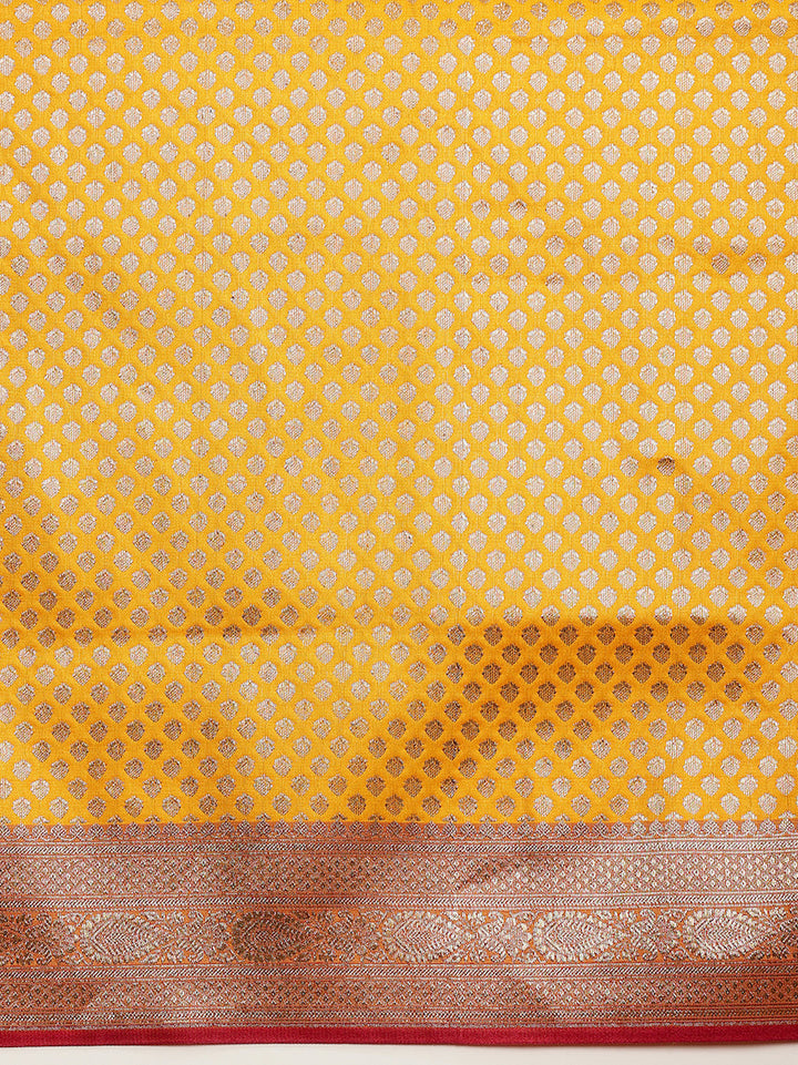 Traditional Handloom Banarasi saree with Intricate Zari Weaving