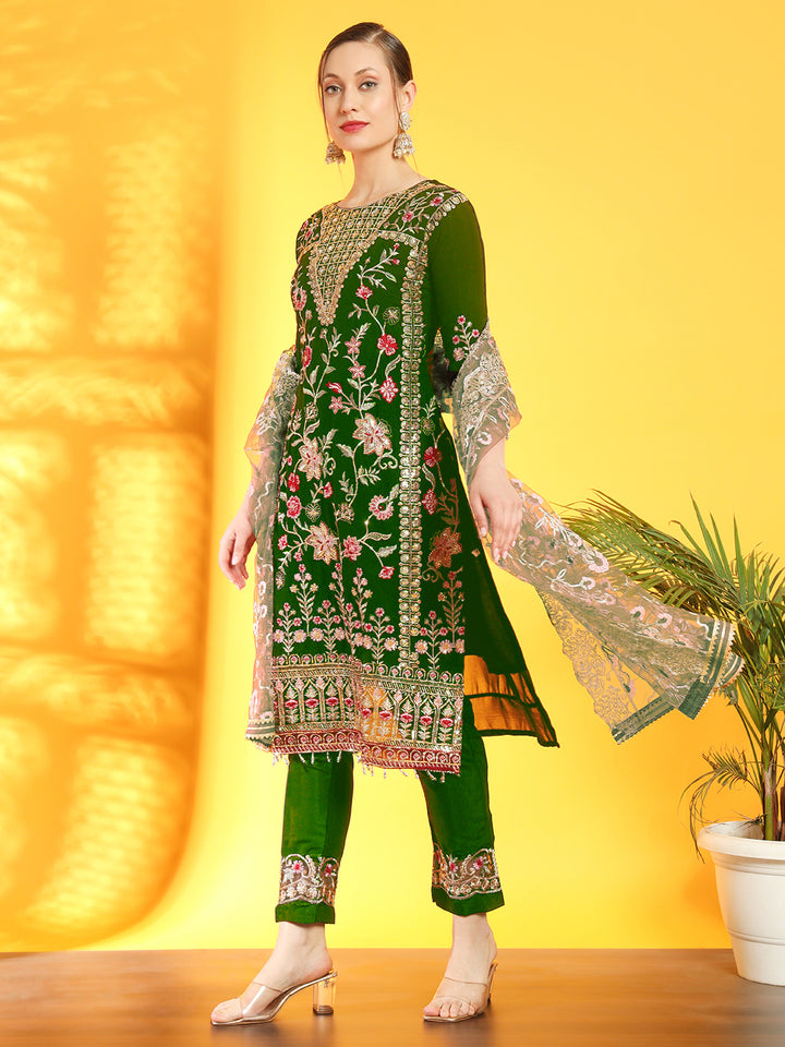 Floral Sequinned Georgette Kurta Set With Scalloped Resham Kantha Embroidery Dupatta