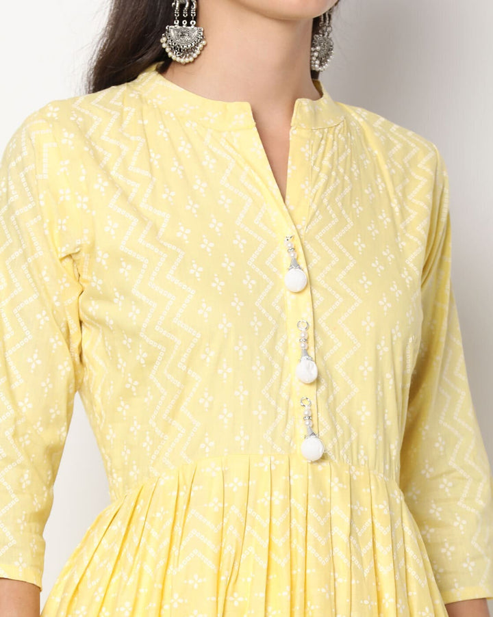 Ikat Inspired Printed Anarkali Kurta Set & Chiffon Tie & Dye Dupatta