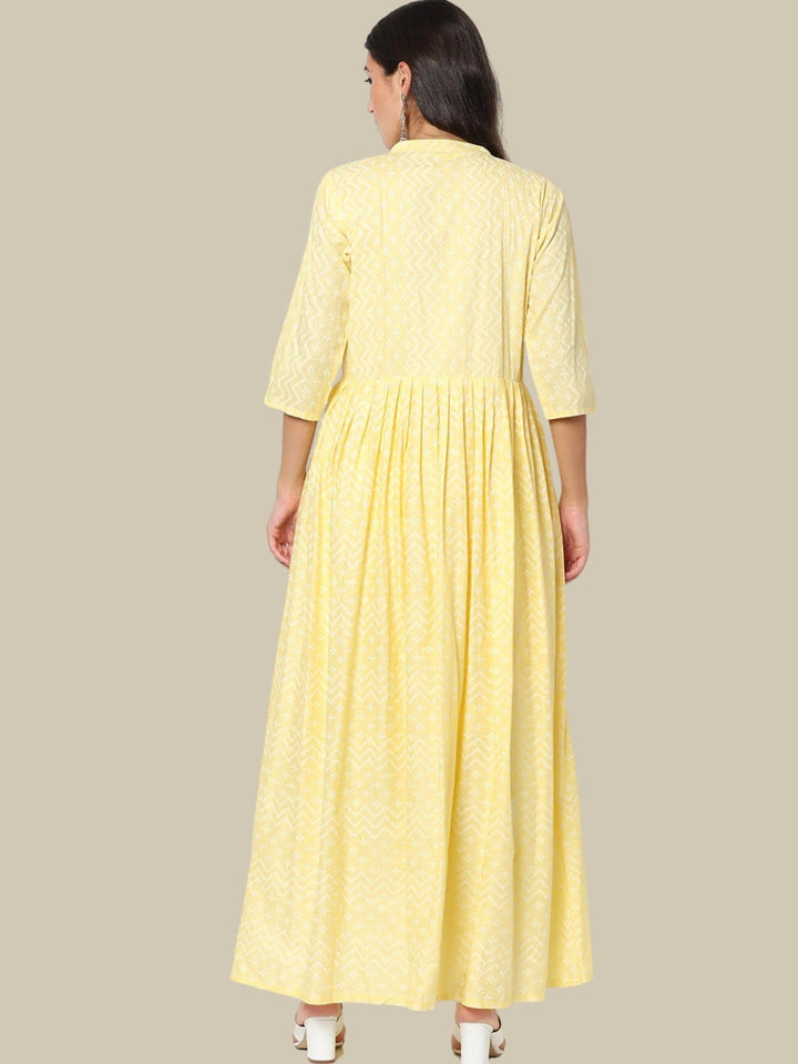 Ikat Inspire Printed Anarkali Kurta Set With Chiffon Tie & Dye Dupatta